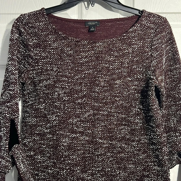 Ann Taylor Factory Burgundy, black and white speckled top. Size XS - Picture 2 of 6